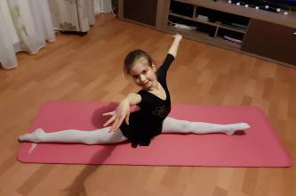 Heimtraining, Abteilung RSG: Margarita (7 Jahre) nutzt die Zeit zuhause. | (c) Familie Zimpel