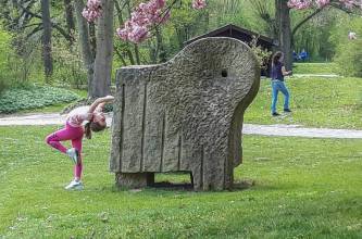 Outdoortraining, Abteilung RSG: Liana (9 Jahre). Kreativität ist gerade gefragt. | (c) Familie Sakschewski