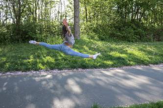 Outdoortraining, Abteilung RSG: Nikoleta (11 Jahre). Schwerelos | (c) Familie Papadopoulou