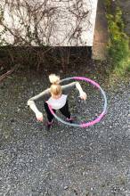 Heimtraining, Abteilung Dance: Juliane Viehmann, Trainerin der TipToes und Minis. Hula Hooooooop! | (c) Juliane Viehmann