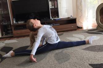 Heimtraining, Abteilung RSG: Sofia (9 Jahre) beim Heimtraining. | (c) Familie Tschutschutkow